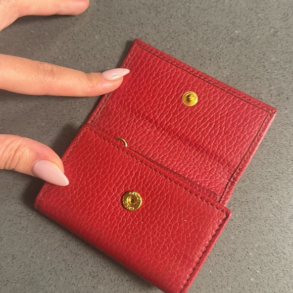 Red Gucci keychain holder- used - Picture 5 of 10